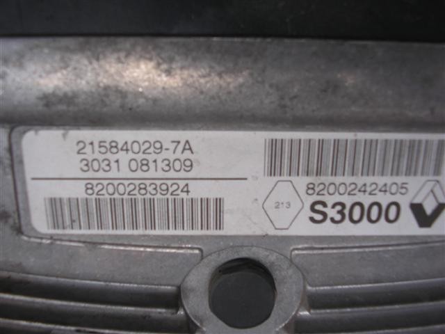RENAULT 8200283924 ECU comprar Barcelona