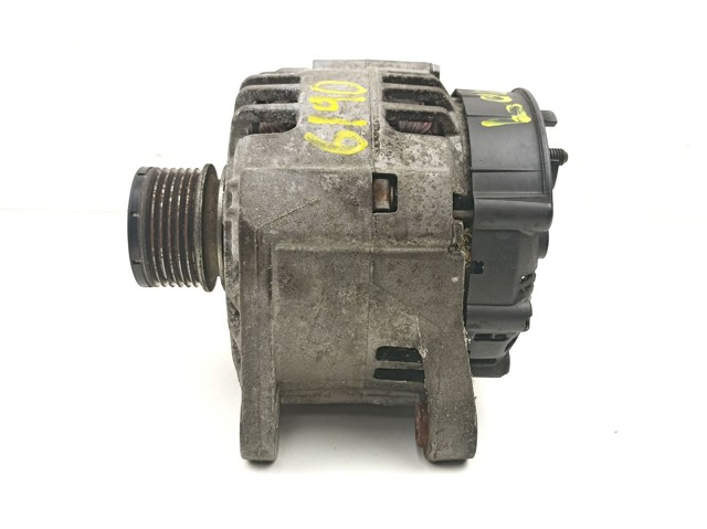 8200537415 RENAULT Alternador  comprar en Oviedo