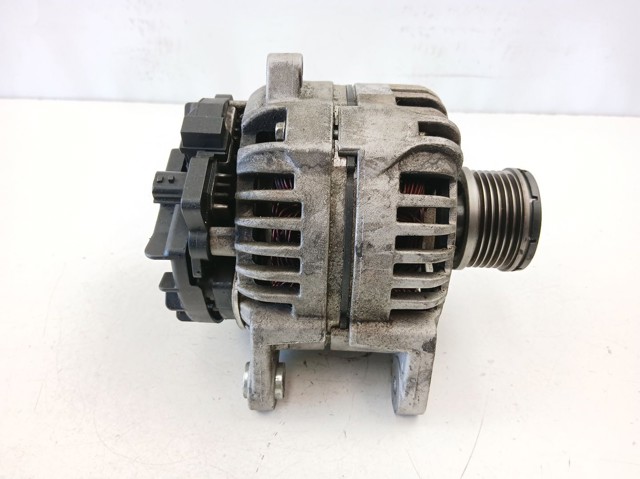 Alternador del motor 8200660034 RENAULT