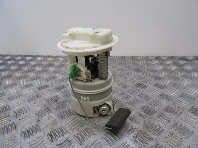 8200704685 RENAULT Bomba de gasolina comprar Alcalá