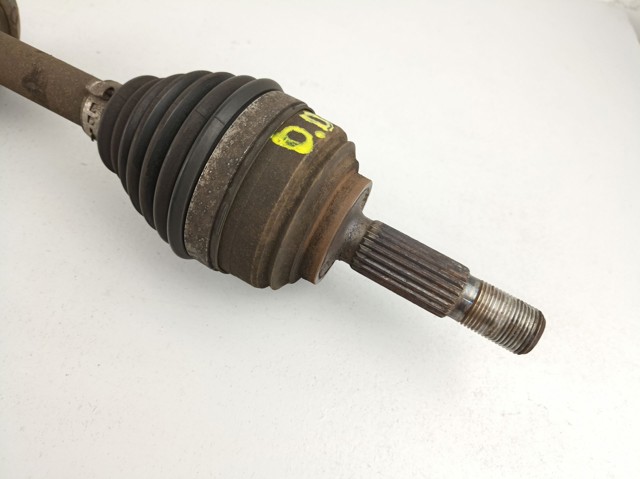 Semieje delantero derecho 8201045819 RENAULT