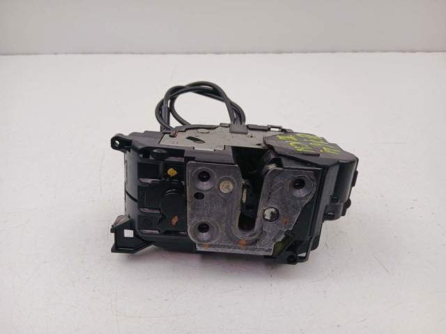 825028873R RENAULT Cerradura de la puerta trasera derecha  en stock Gandía