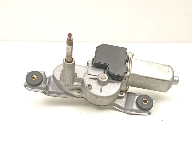8513002020 TOYOTA Motor limpiaparabrisas, trasera  en stock Huelva
