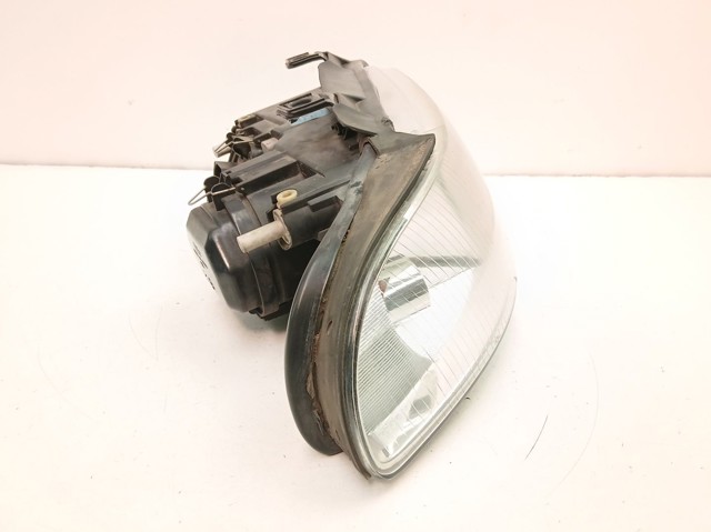 Comprar Faro derecho Audi A4  8D2 a bajo precio