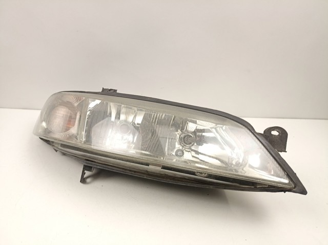 Faro derecho para Opel Vectra 31