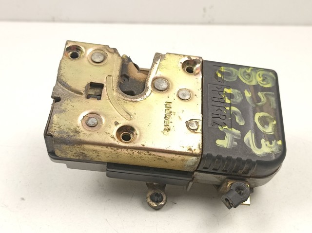 PEUGEOT 9136H9 Cerradura de puerta delantera derecha  en stock Terrassa