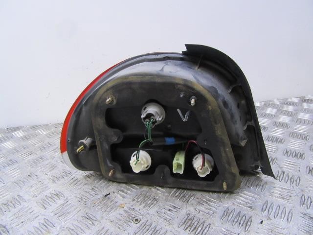 Comprar Piloto trasero derecho Hyundai Accent X-3 a bajo precio