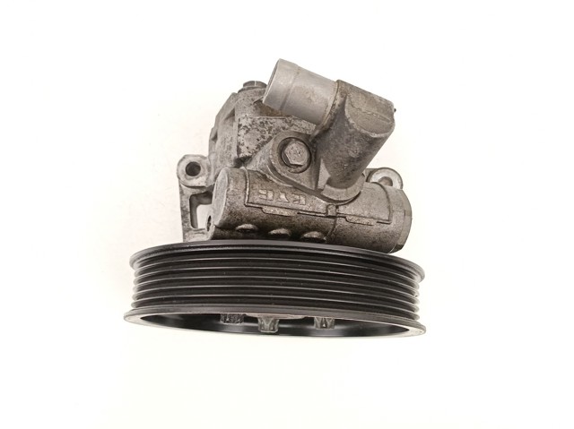 Bomba de dirección asistida  A0044661301 MERCEDES