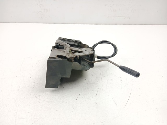 A1687202235 Cerradura de puerta delantera derecha  disponible Burgos