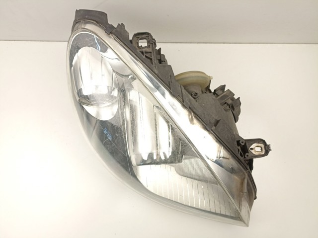Faro delantero derecho A1698201861 MERCEDES