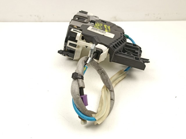 MERCEDES A2047302735 Cerradura de puerta trasera izquierda  en stock Terrassa
