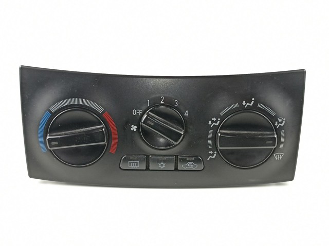 Unidad de control de la ventilación Mitsubishi Space Star  (1998-2004)