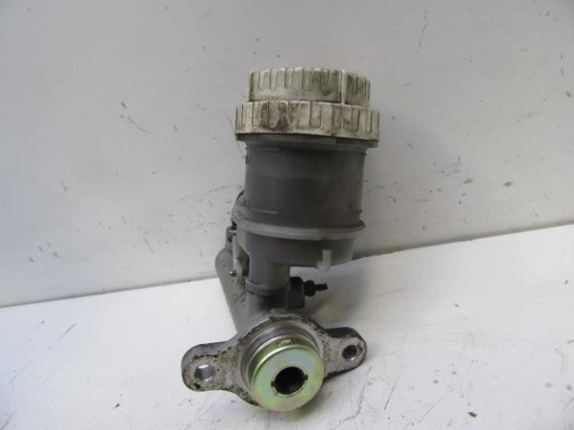 Cilindro principal de frenos MR307507 MITSUBISHI