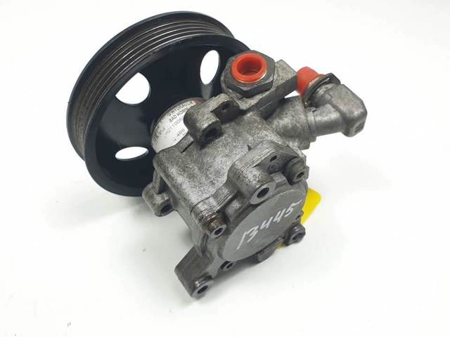 Bomba de dirección asistida  0024669701 MERCEDES