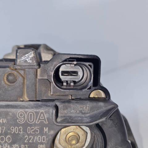 037903025M Alternador  en stock Granada