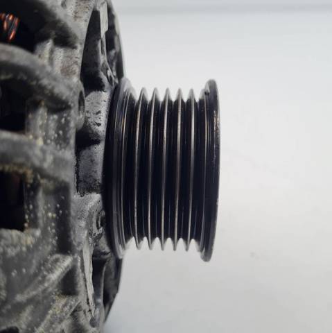 Alternador de coche 03D903025J VAG