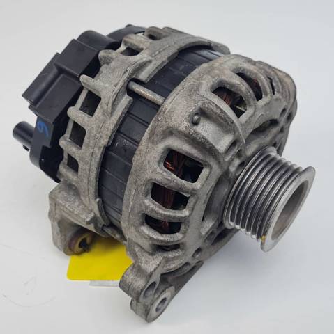Alternador del motor 04C903023B VAG