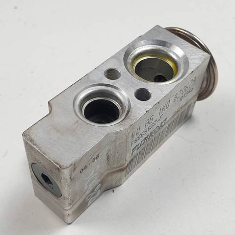 Válvula TRV, aire acondicionado  1K0820679 VAG