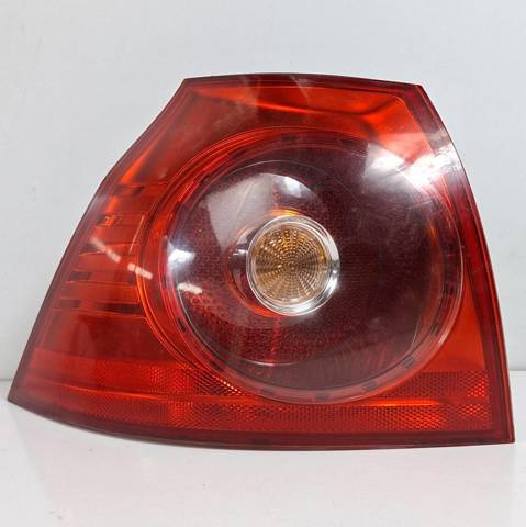 1K6945095N Piloto trasero exterior izquierdo comprar Girona