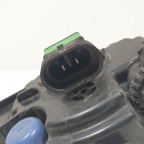Luz antiniebla izquierda 261558990A NISSAN