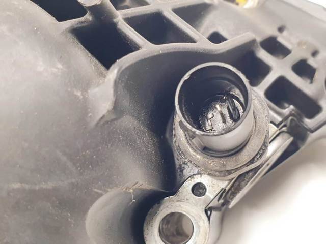 Radiador de aceite debajo del filtro 264102A300 HYUNDAI