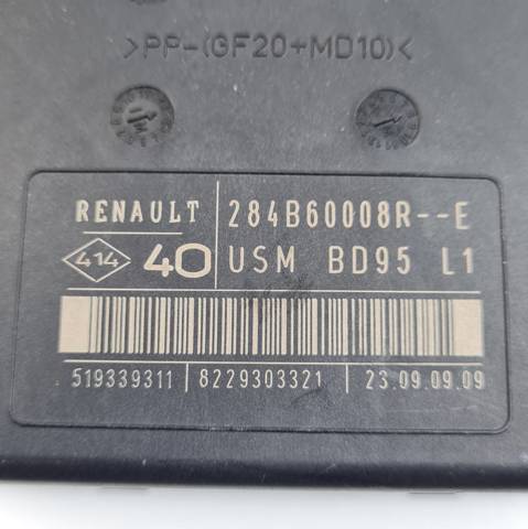 284B60008R RENAULT Caja de fusibles  comprar en Oviedo