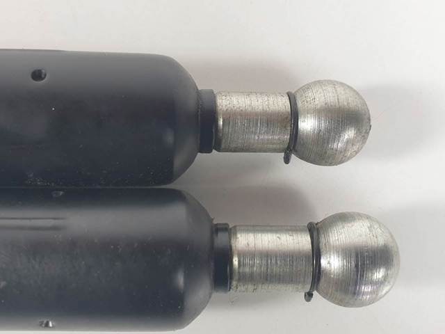 30799161 VOLVO Amortiguador de la tapa del maletero  disponible Vigo