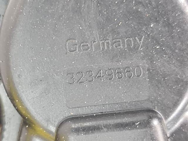 32349660 BMW
