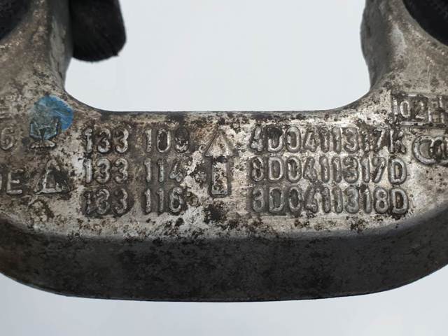 Soporte de la barra estabilizadora delantera 4D0411317K VAG