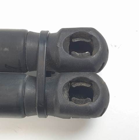 51242990136 BMW