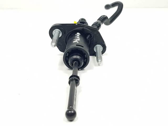 Cilindro maestro de clutch 55561915 OPEL