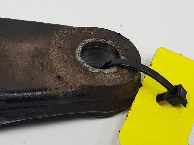 Brazo inferior izquierdo de la suspensión delantera 566793 PEUGEOT