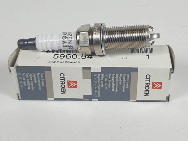 596054 PEUGEOT Bujía de encendido  comprar en Oviedo