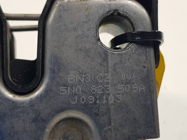 Cerradura del capó de motor 5N0823509A VAG
