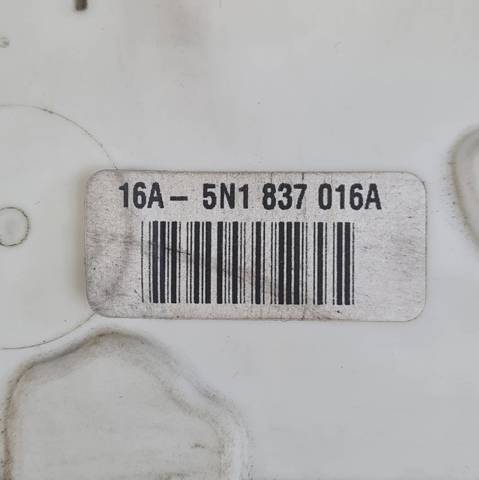 Cerradura de puerta delantera derecha 5N1837016A VAG