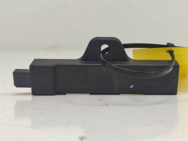 6520922083202 BMW