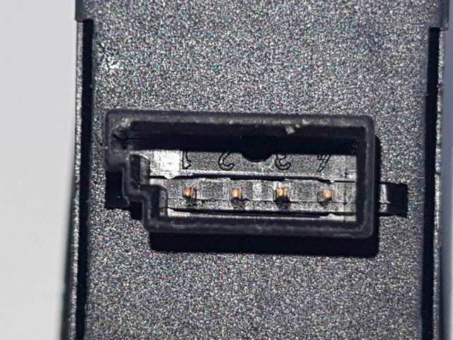 6902174 BMW