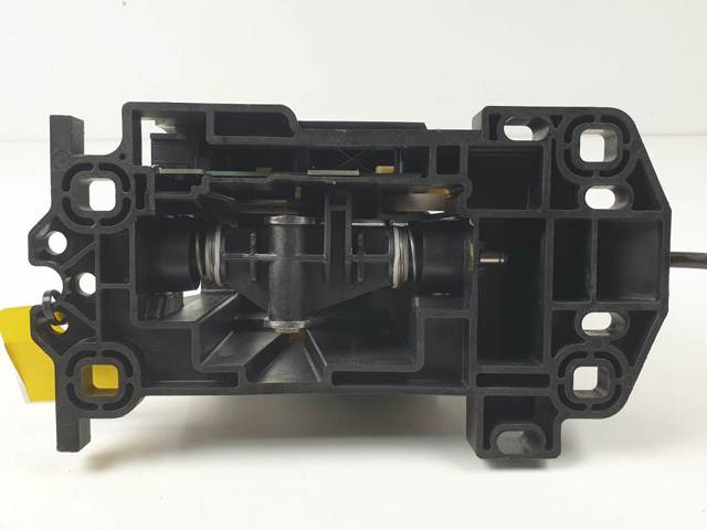 6H327Z370AA Land Rover
