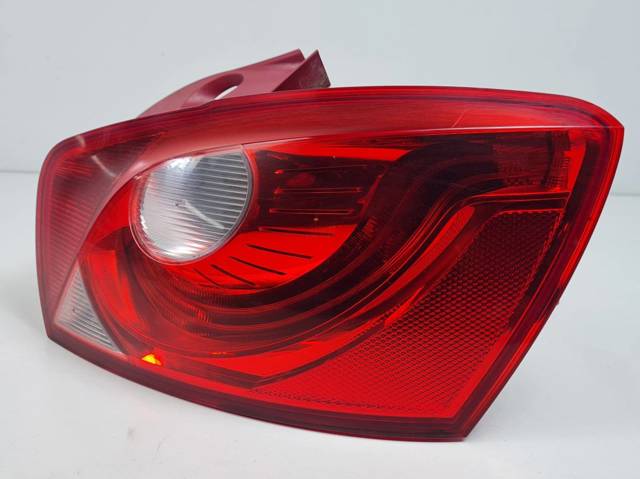 Comprar Piloto trasero derecho Seat Ibiza IV 6J8, 6P8 a bajo precio