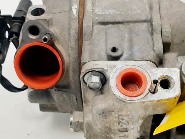 Compresor de aire acondicionado coche 6Q0820803C VAG