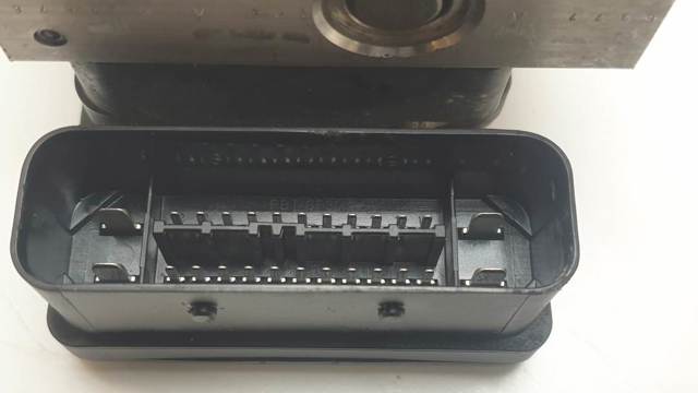 6S432M110AA Ford