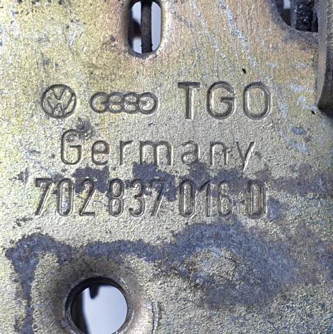 702837016D VAG