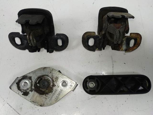 Cable de apertura de cerradura de puerta trasera derecha 7700303592 RENAULT