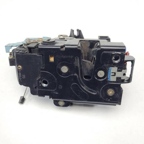 Cerradura de puerta trasera izquierda 7L0839015 VAG