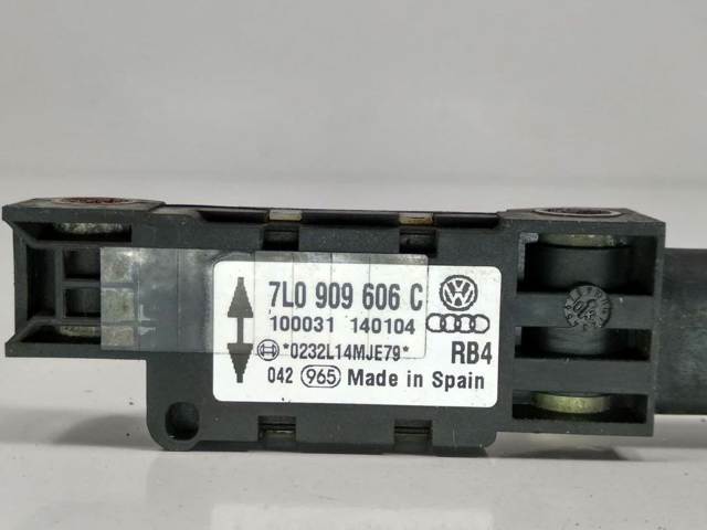 7L0909606C VAG