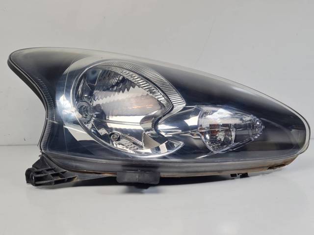 Faro delantero derecho 811300H011 TOYOTA