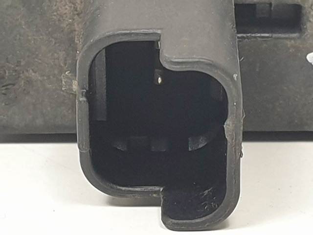 Botón de accionamiento del cierre de la tapa del maletero (puerta trasera 3/5) 8200076256 RENAULT