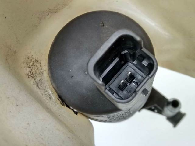Deposito de agua de limpiaparabrisas Renault Master II furgoneta comprar en España