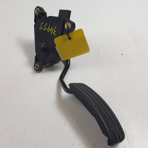 8200153270 Pedal del acelerador  disponible Burgos