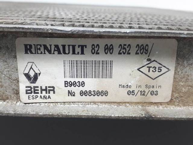 Radiador de aire de admisión 8200252209 RENAULT